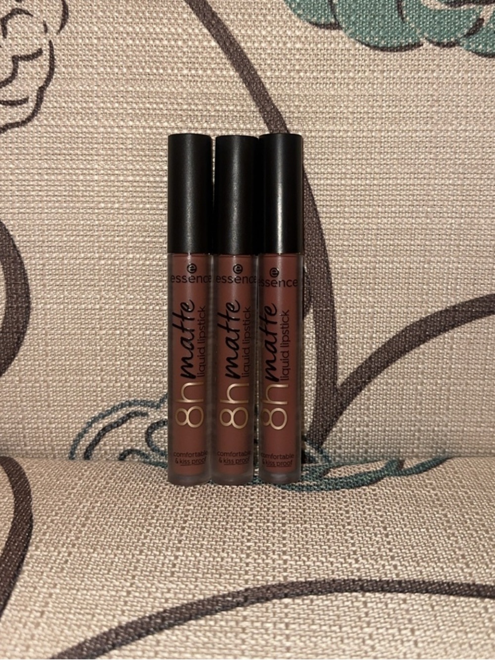 Essence 8h Matte Liquid Lipstick